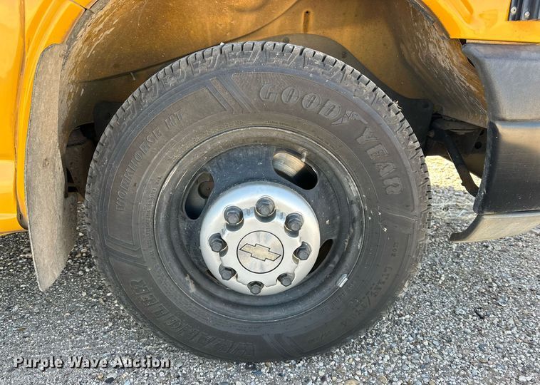 image for item DP6113 2007 Chevrolet Express G3500 school bus