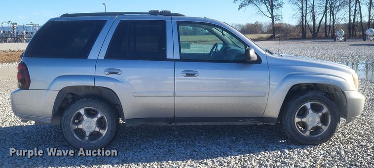 image for item DQ3856 2008 Chevrolet Trailblazer SUV