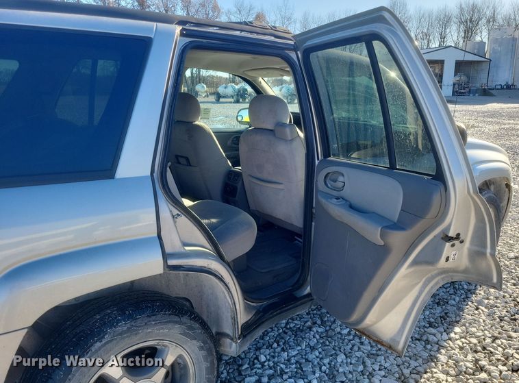 image for item DQ3856 2008 Chevrolet Trailblazer SUV