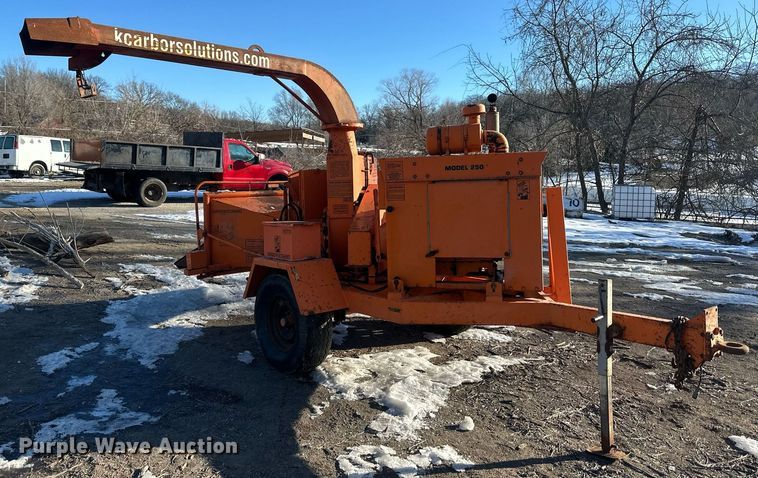 image for item DQ6584 Brush Bandit 250 wood chipper