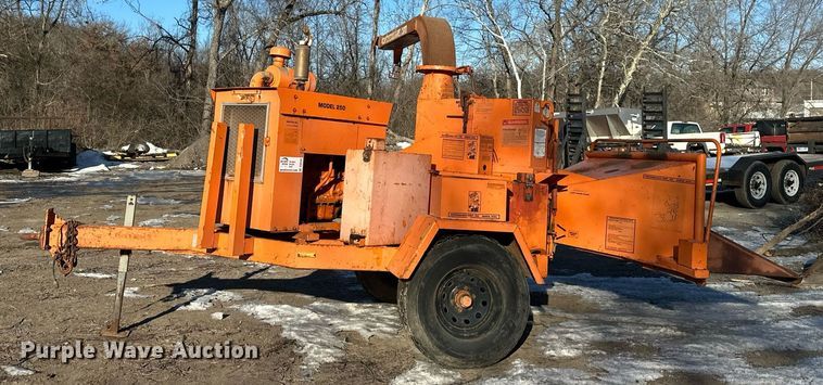 image for item DQ6584 Brush Bandit 250 wood chipper