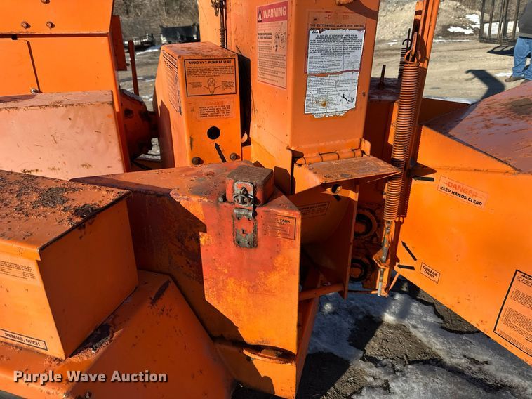 image for item DQ6584 Brush Bandit 250 wood chipper