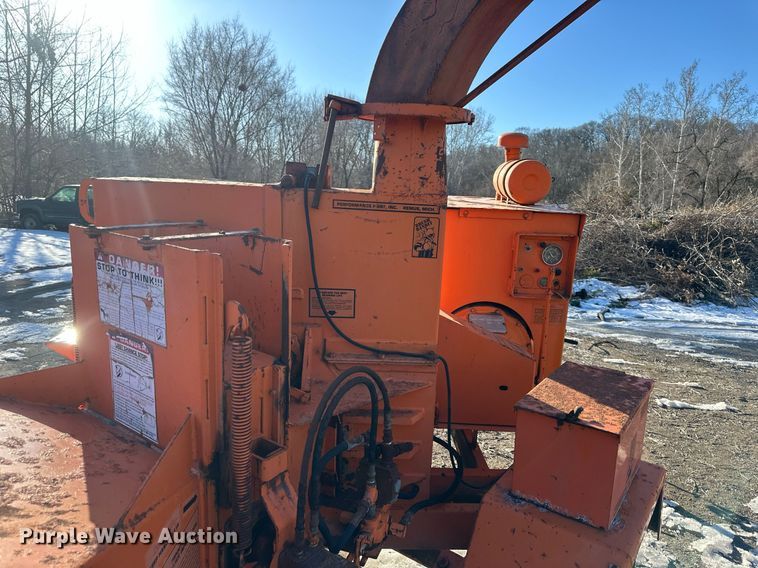 image for item DQ6584 Brush Bandit 250 wood chipper