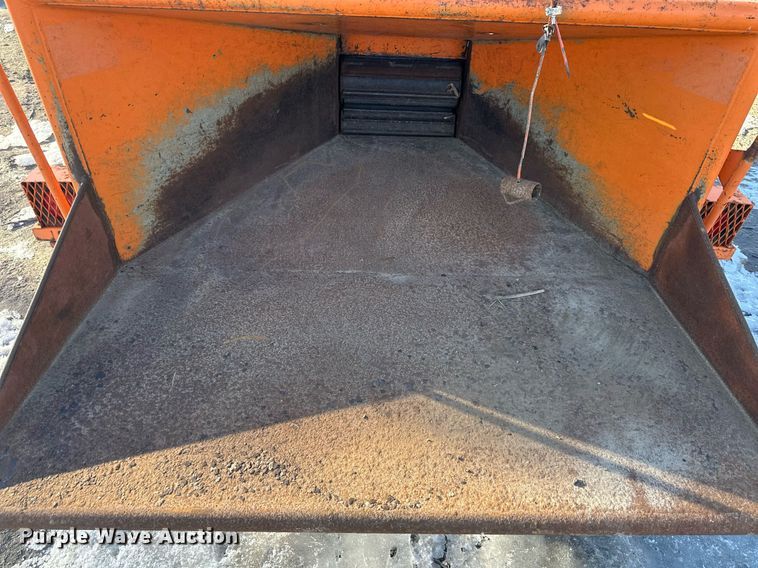 image for item DQ6584 Brush Bandit 250 wood chipper