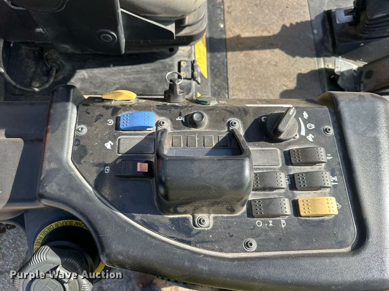 image for item DQ6592 Jacobson HR700 lawn mower