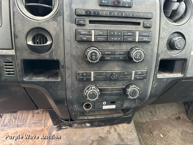 image for item DQ6598 2013 Ford F150 pickup truck