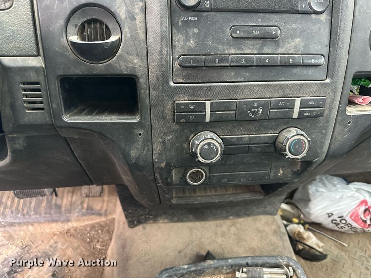 image for item DQ6599 2012 Ford F150 pickup truck