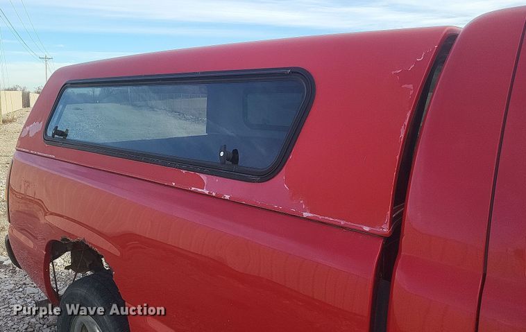 image for item DS5215 2004 GMC Sierra pickup truck