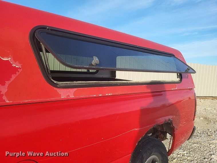 image for item DS5215 2004 GMC Sierra pickup truck