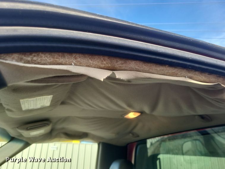 image for item DS5215 2004 GMC Sierra pickup truck