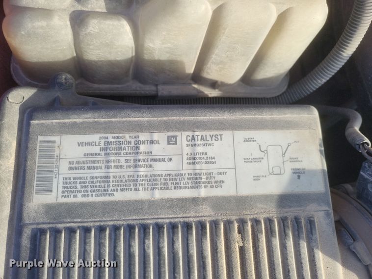 image for item DS5215 2004 GMC Sierra pickup truck