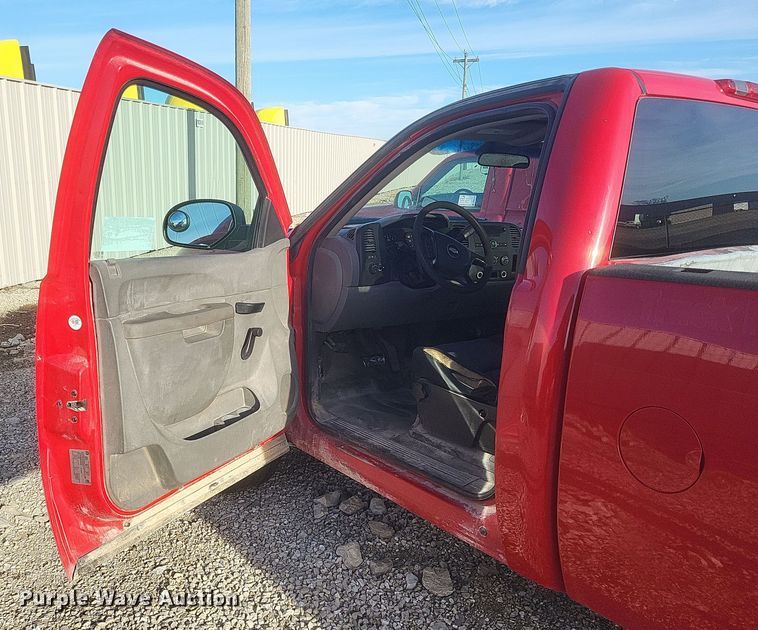 image for item DS5216 2010 Chevrolet Silverado 1500 pickup truck