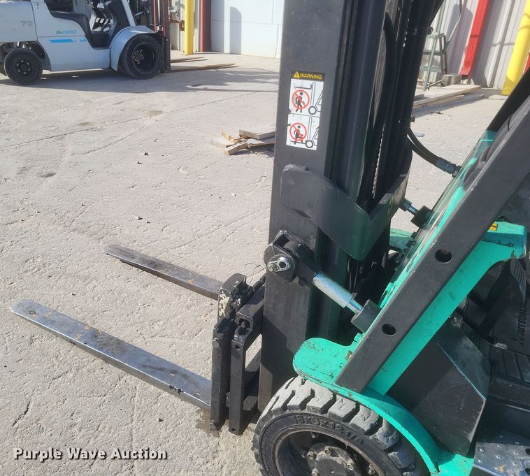 image for item DS5217 Mitsubishi FGC18K forklift