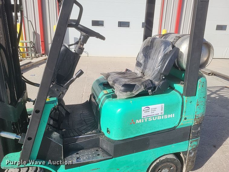 image for item DS5217 Mitsubishi FGC18K forklift