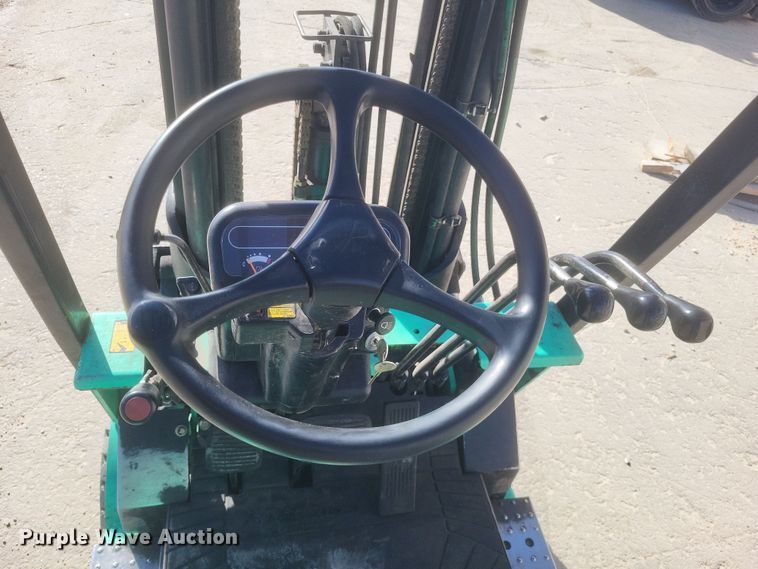 image for item DS5217 Mitsubishi FGC18K forklift