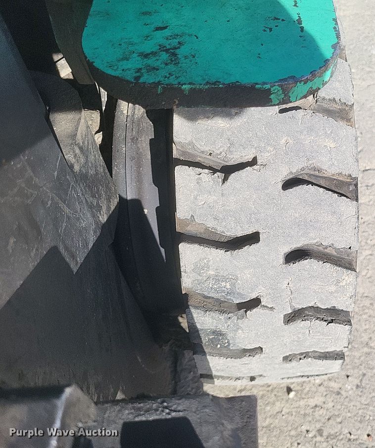 image for item DS5217 Mitsubishi FGC18K forklift