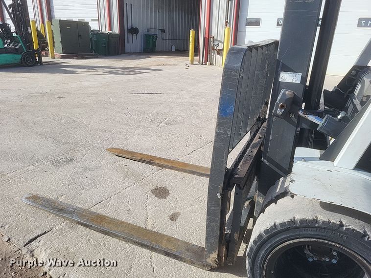 image for item DS5218 Unicarriers MUG1F2A35LV forklift