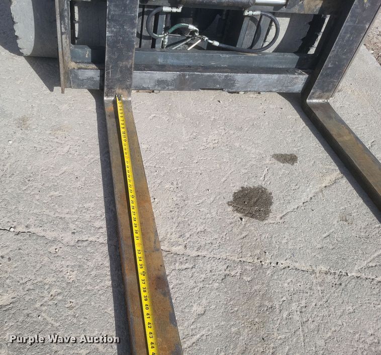 image for item DS5218 Unicarriers MUG1F2A35LV forklift