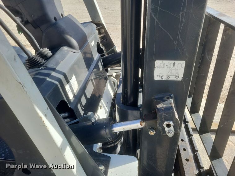 image for item DS5218 Unicarriers MUG1F2A35LV forklift