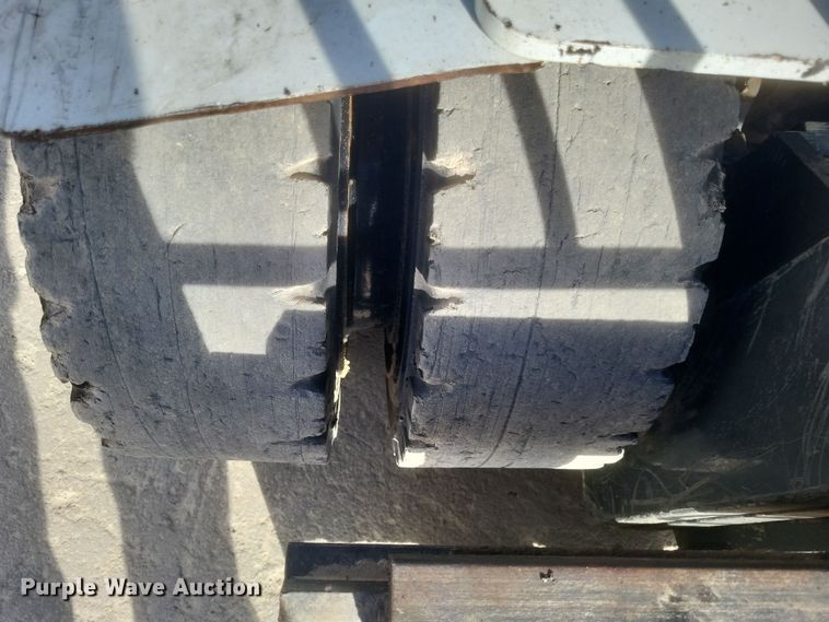 image for item DS5218 Unicarriers MUG1F2A35LV forklift