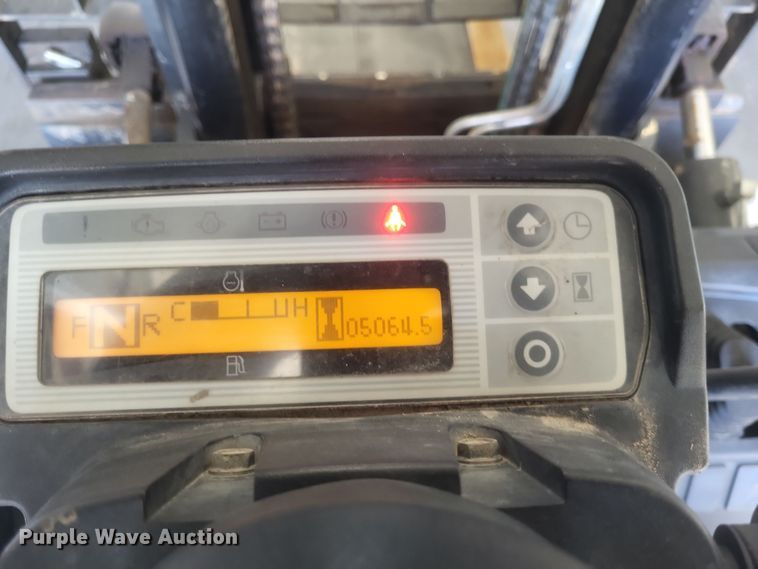 image for item DS5218 Unicarriers MUG1F2A35LV forklift