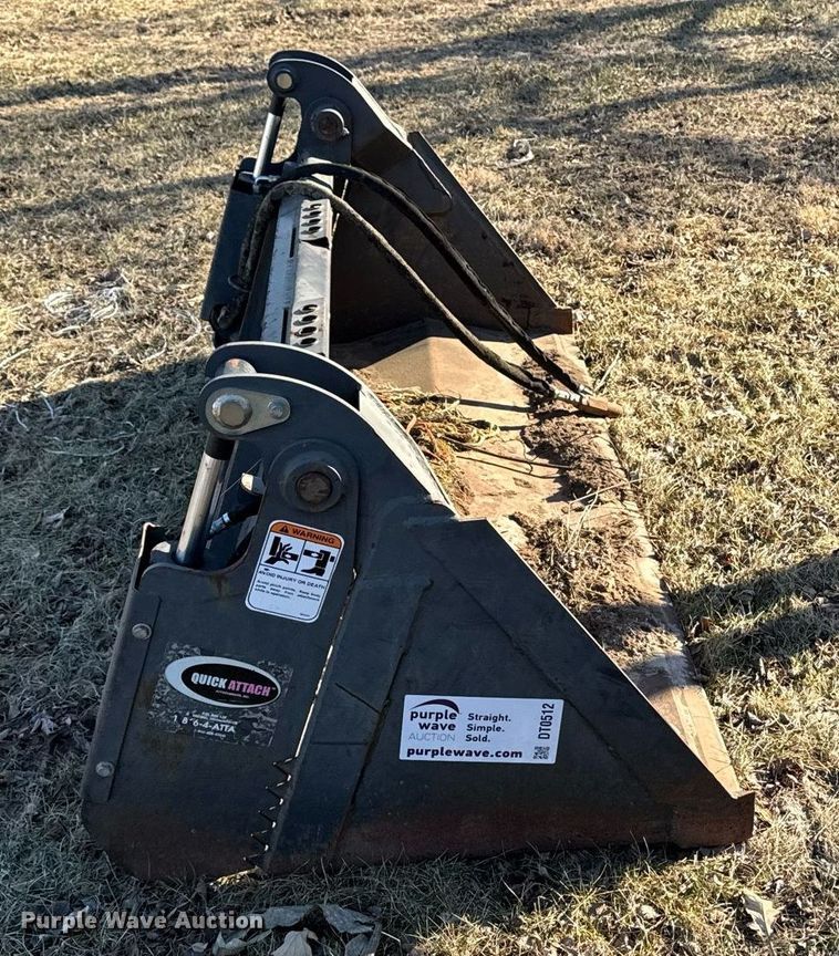 image for item DT0512 Quick Attach skid steer bucket