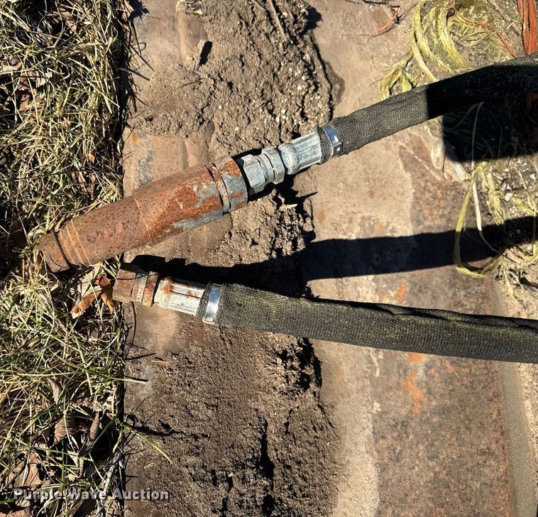 image for item DT0512 Quick Attach skid steer bucket