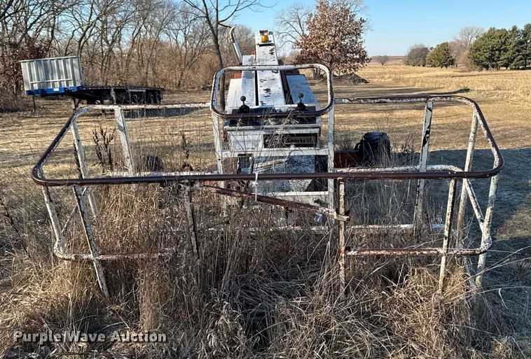 image for item DT0513 1989 Snorkelift A42R boom lift