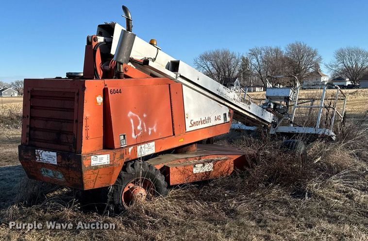 image for item DT0513 1989 Snorkelift A42R boom lift