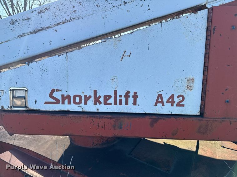 image for item DT0513 1989 Snorkelift A42R boom lift