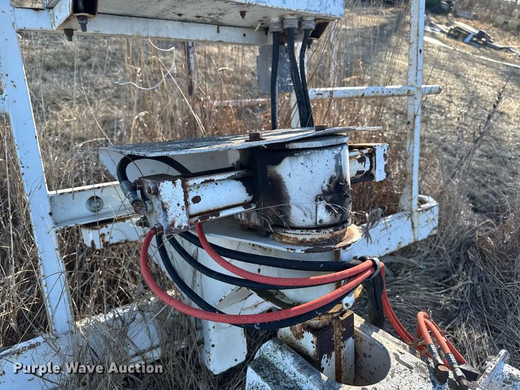 image for item DT0513 1989 Snorkelift A42R boom lift