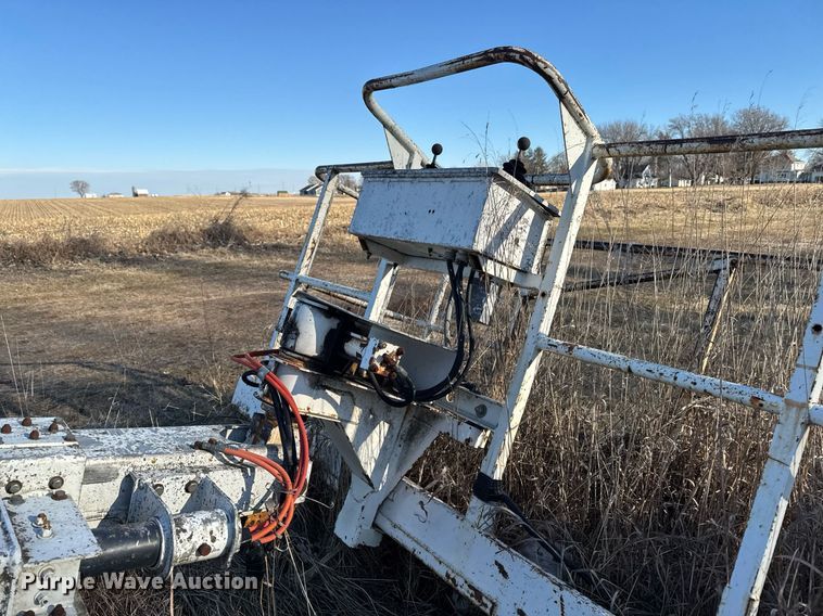 image for item DT0513 1989 Snorkelift A42R boom lift