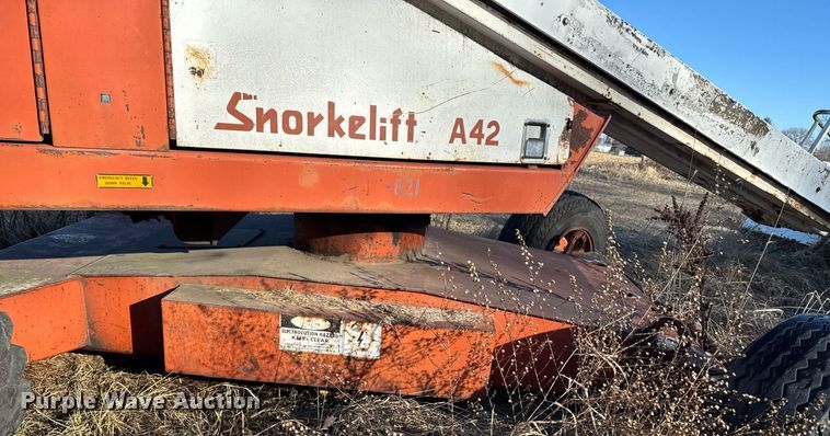 image for item DT0513 1989 Snorkelift A42R boom lift