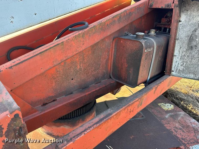 image for item DT0513 1989 Snorkelift A42R boom lift