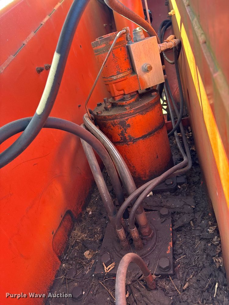 image for item DT0513 1989 Snorkelift A42R boom lift