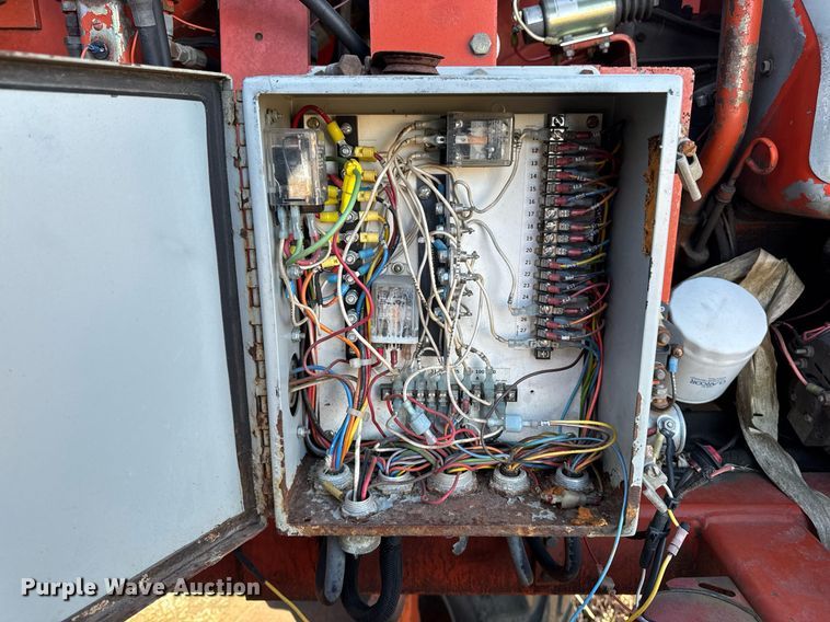 image for item DT0513 1989 Snorkelift A42R boom lift