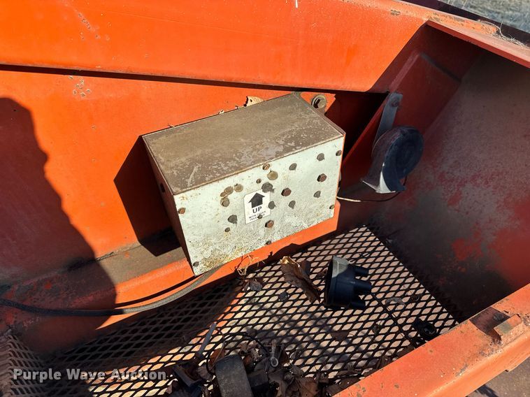 image for item DT0513 1989 Snorkelift A42R boom lift