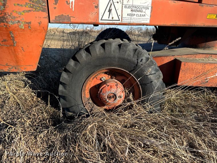 image for item DT0513 1989 Snorkelift A42R boom lift