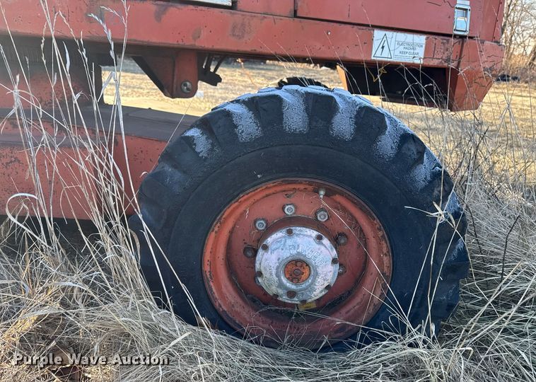 image for item DT0513 1989 Snorkelift A42R boom lift