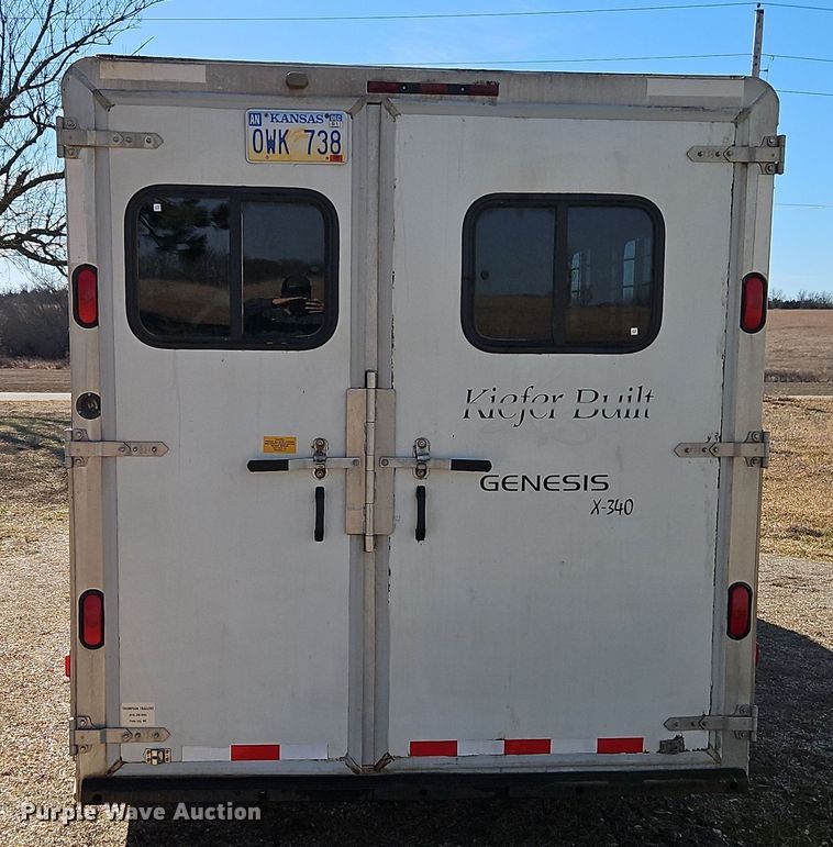 image for item DT7604 2000 Kiefer Built Genesis X-340 horse trailer
