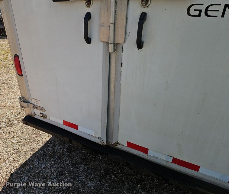 image for item DT7604 2000 Kiefer Built Genesis X-340 horse trailer