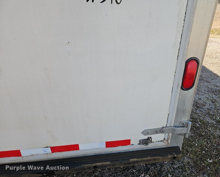 image for item DT7604 2000 Kiefer Built Genesis X-340 horse trailer