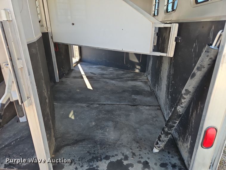 image for item DT7604 2000 Kiefer Built Genesis X-340 horse trailer