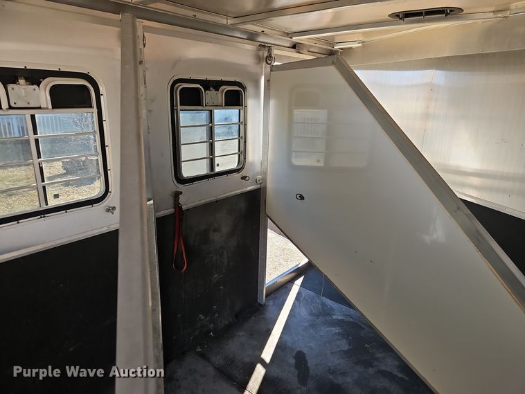 image for item DT7604 2000 Kiefer Built Genesis X-340 horse trailer