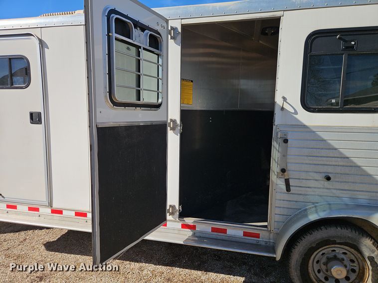 image for item DT7604 2000 Kiefer Built Genesis X-340 horse trailer