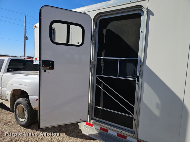 image for item DT7604 2000 Kiefer Built Genesis X-340 horse trailer