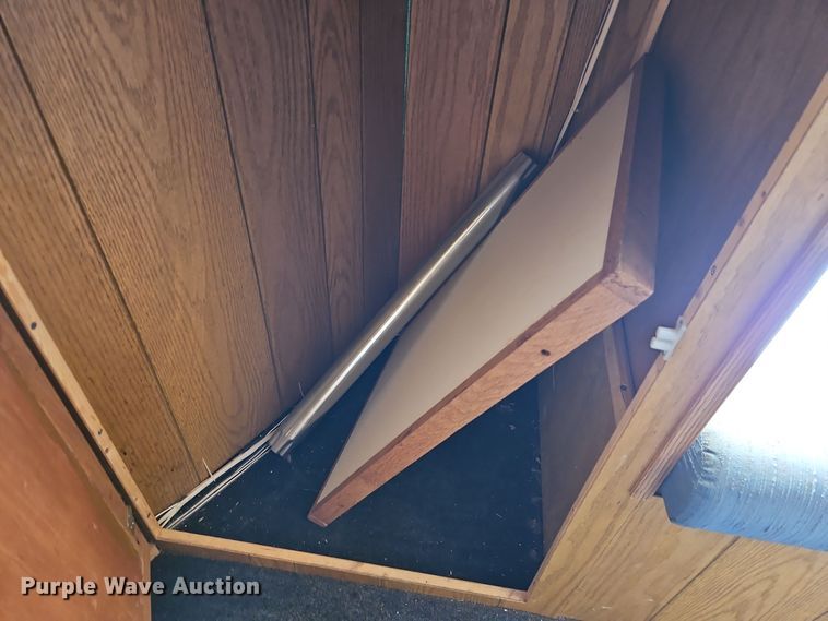 image for item DT7604 2000 Kiefer Built Genesis X-340 horse trailer