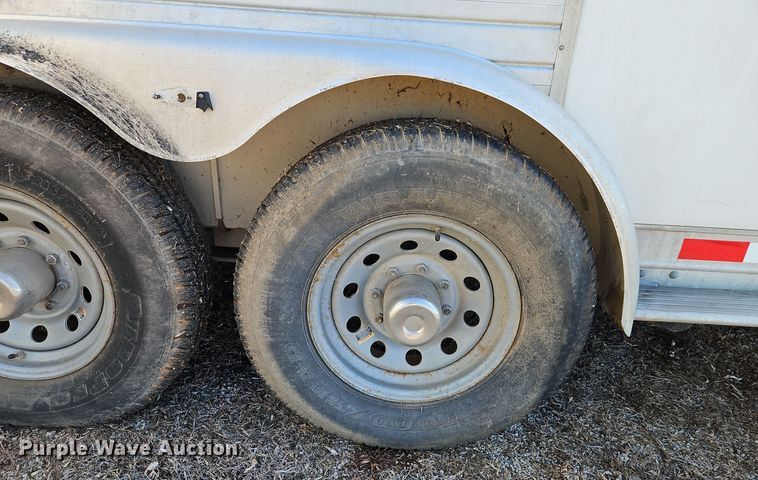 image for item DT7604 2000 Kiefer Built Genesis X-340 horse trailer