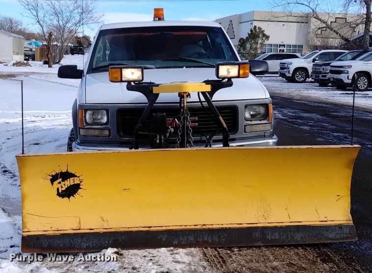 image for item DV6635 1998 GMC Sierra 2500 pickup truck