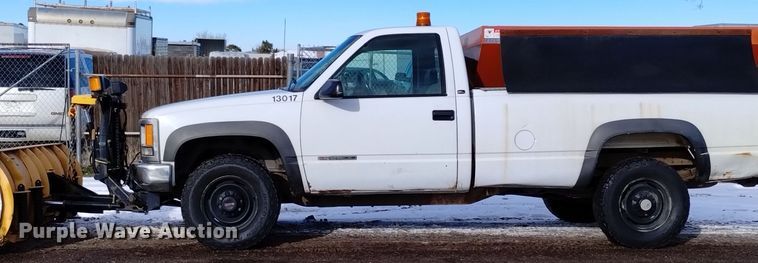 image for item DV6635 1998 GMC Sierra 2500 pickup truck